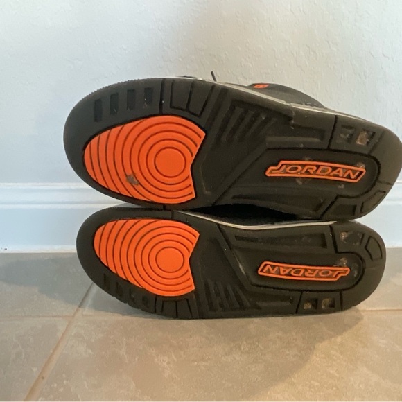 Jordan 3 223 retro mid fear with box - Picture 3 of 8